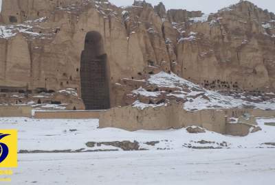 گزارش تصویری / برف‌باری که به بودای بامیان جذابیت خاص بخشیده است  <img src="https://cdn.avapress.net/images/picture_icon.png" width="16" height="16" border="0" align="top">