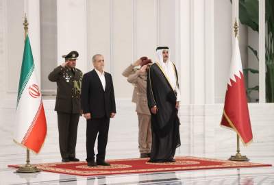 لقاء أمير قطر ورئيس الجمهورية الإيرانية في طهران؛ مسعود پزشكيان: نعتبر الدفاع عن فلسطين واجبًا عالميًا