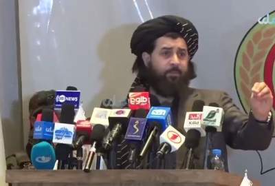در پرتو عقاید و ارزش‌های اسلامی و منافع ملی، به تعامل با جهان معتقدیم  