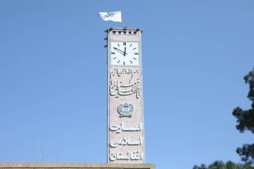 نشست والی هرات با صنعت‌کاران و تولید کنندگان برای برگزاری «عید بازار» در این ولایت