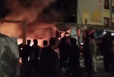 Zionist regime intensifies air and ground attacks; tents of refugees and journalists set on fire