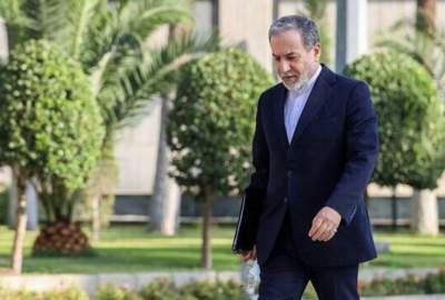 وزير الخارجية الإيراني يصل إلى سلطنة عمان