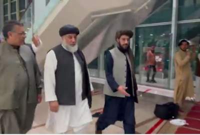 نورالدین عزیزی به اسلام آباد رسید  