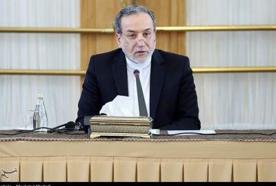 وزير خارجية إيران: المفاوضات جرت في جوٍ بنّاء وهي تسير إلى الأمام