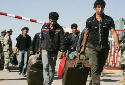 بازگشت گسترده مهاجرین از کشورهای همسایه، پیامدهای منفی اجتماعی را به دنبال دارد