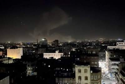 تَواصُلُ الهَجَماتِ العُدوانِيّةِ الأَمیركِيّةِ عَلَى اليَمَن