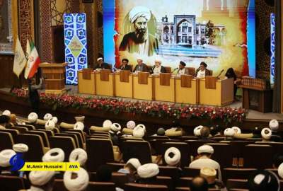 “تعتبر الحوزة العلمية في قم حاملة لواء الحضارة الإسلامية الحديثة في القرن الماضي”