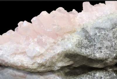 "كوارتز غني في محافظة خوست... خطوة واعدة لتعزيز الاقتصاد المحلي"