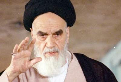 الإمام الخميني (ره): من النهضة إلى النظام