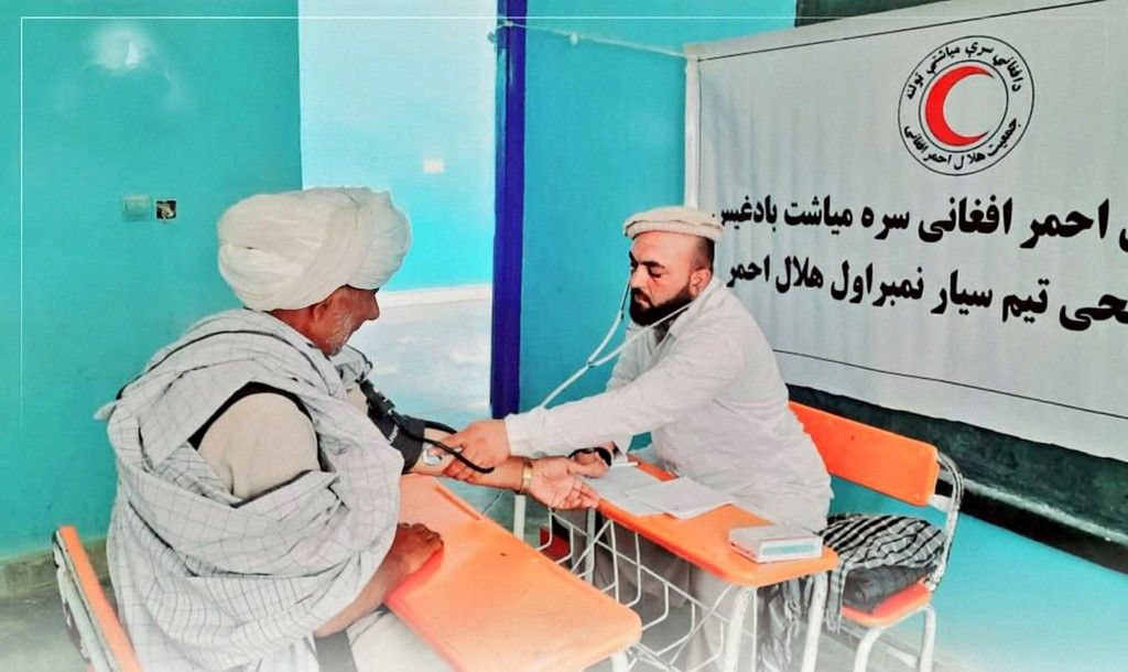 خدمات صحی برای نزدیک به ۱۰ هزار بیمار در بادغیس؛ از درمان تا مشاوره‌های خانواده