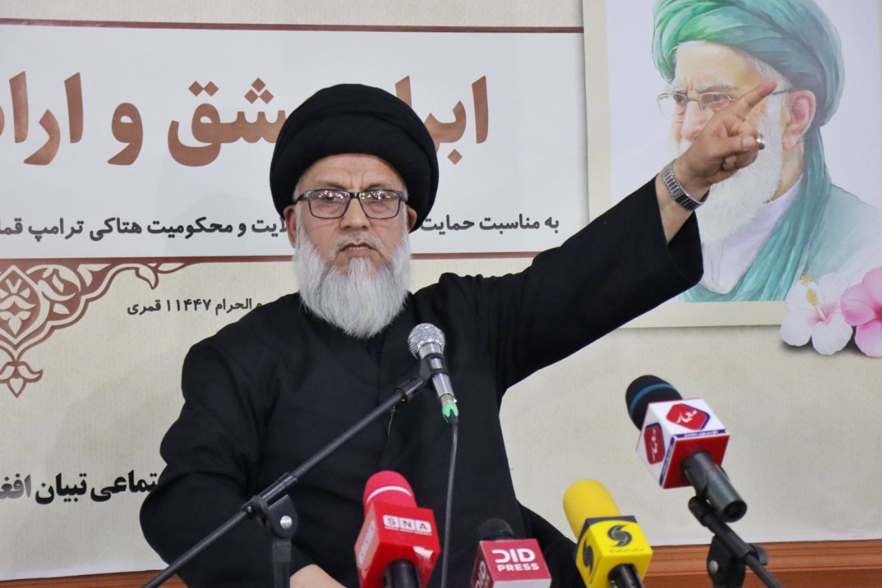 بود و نبود جهان اسلام وابسته به حمایت از جمهوری اسلامی است/امام خامنه‌ای یک رهبر الهی است/ باید محافظه‌کاری را کنار بگذاریم