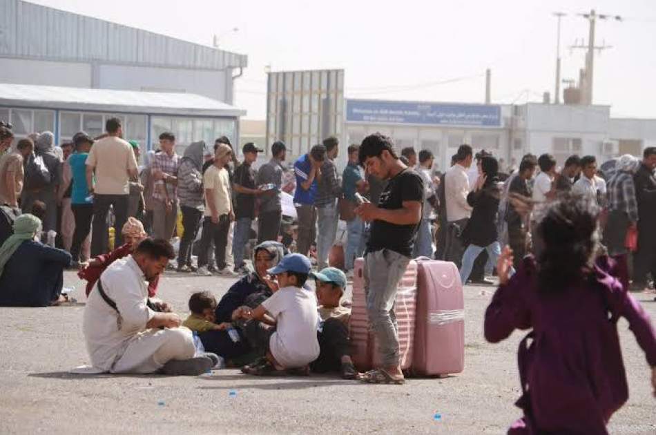 More than 17,000 Afghan refugees return from Iran and Pakistan in one day