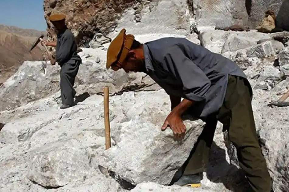 Afghanistan has become self-sufficient in salt production: Prime Minister