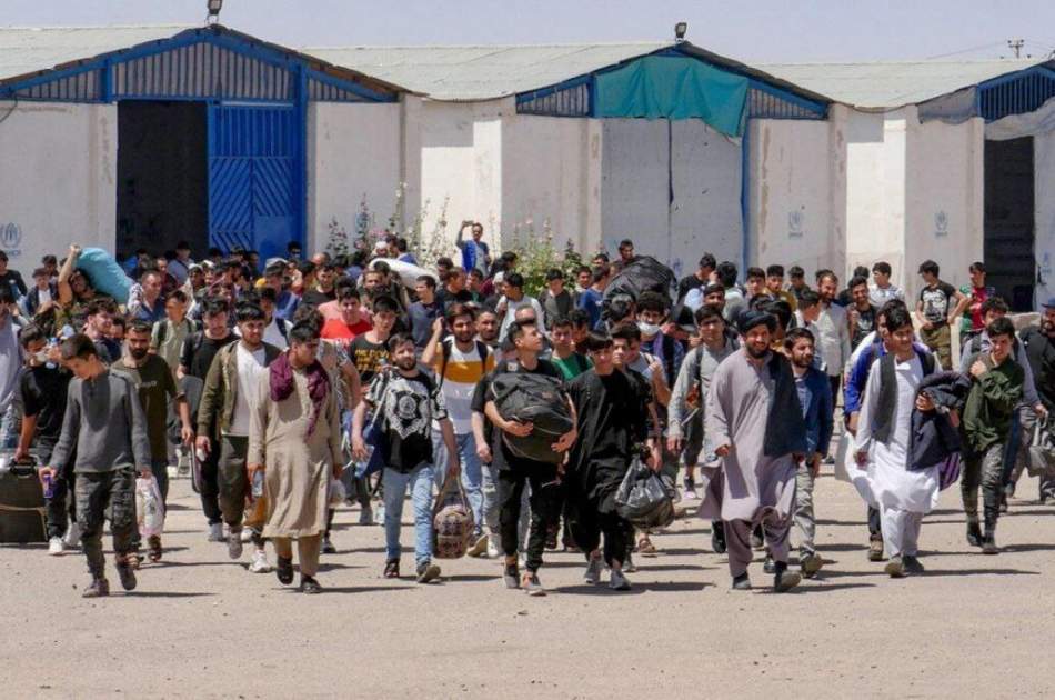 Concerns about the massive crowd of migrants at the borders; 576,000 migrants returned in 20 days