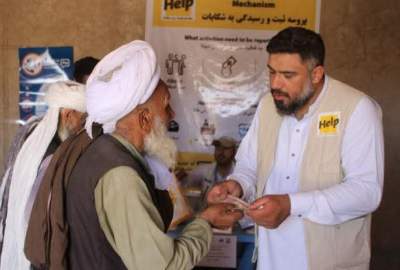 بیش از ۸.۳ میلیون افغانی کمک نقدی به ۱۴۱۳ خانواده آسیب‌دیده در بادغیس، فاریاب و ننگرهار توزیع شد