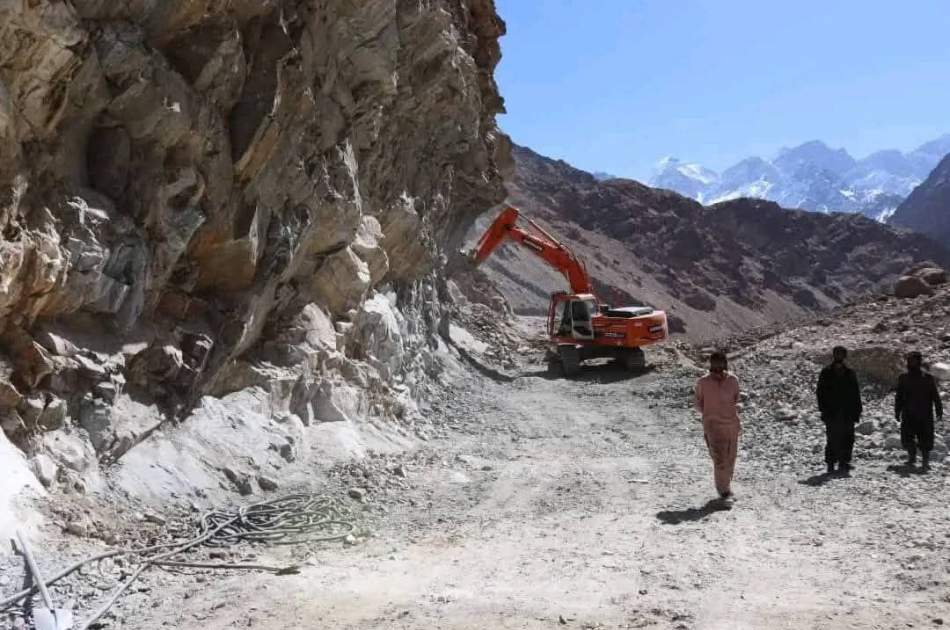 آغاز پروژه احداث و جغلاندازی ۱۲۰ کیلومتر جاده در پامیر کلان، بدخشان | آوا