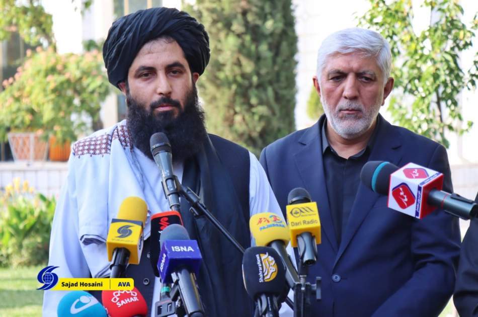 Hope for the blessings of joint trips; Islamic Emirate representative emphasizes humane management of refugees and development of economic cooperation between Iran and Afghanistan
