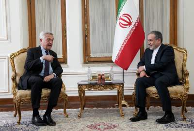 دیدار کمیسیر عالی سازمان ملل متحد در امور پناهندگان با وزیر امور خارجه ایران؛ تاکید بر بازگشت داوطلبانه و حفظ کرامت انسانی