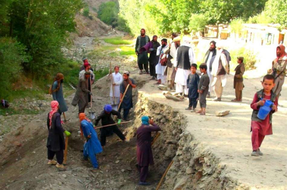 د پروان ولایت په شینوارو ولسوالۍ کې د ۱۰ میلیون افغانیو څخه زیاتو پراختیایي پروژو کار پیل شو