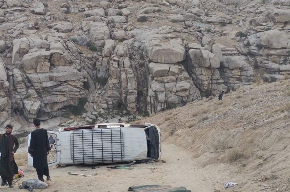 رویداد ترافیکی در دایکندی یک کشته و ۱۴ زخمی برجای گذاشت