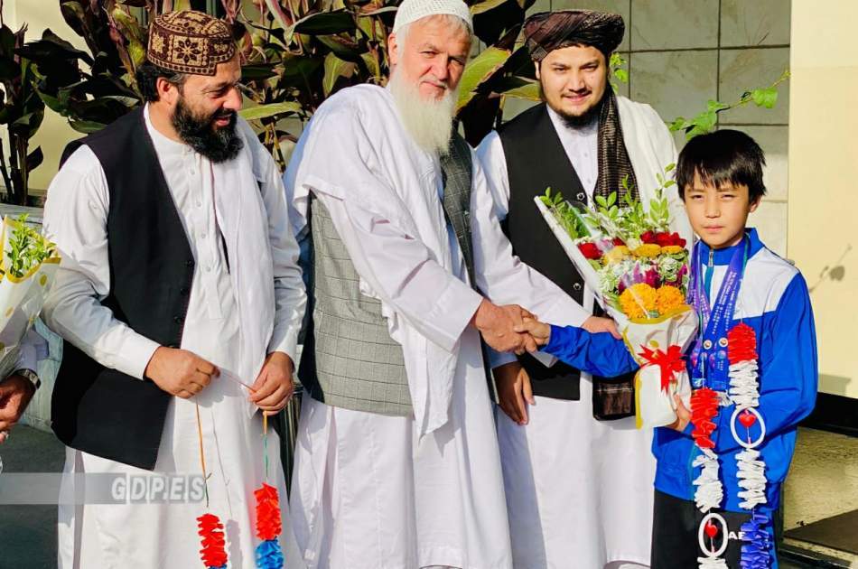د ووشو ملي لوبډله د چین په نړیوالو سیالیو کې له ځلیدو وروسته په ویاړ سره کابل ته راستنه شوه