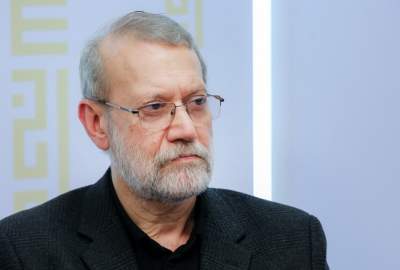 لاریجانی: تا وقتی تئوری امریکا «تسلیم یا جنگ» است، مذاکره فایده ندارد / روابط با سوریه مشروط به تغییر رفتار دولت دمشق است