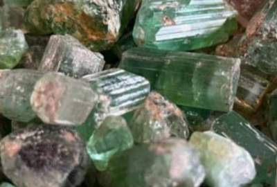 فروش ۱۲۵ کیلوگرام سنگ‌های قیمتی بیروج نورستان به‌ ارزش بیش از ۵ میلیون افغانی