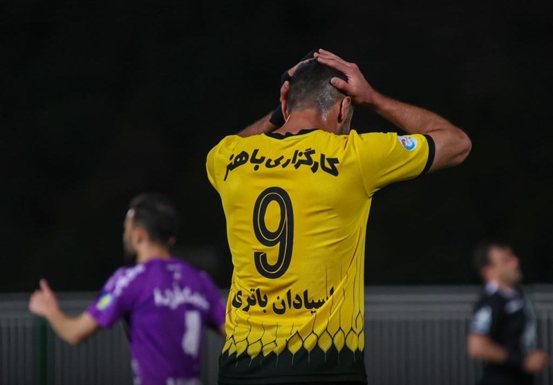 آغاز چالش‌برانگیز نمایندگان ایران در آسیا؛ سپاهان مغلوب الحسین اردن و تراکتور متوقف شد