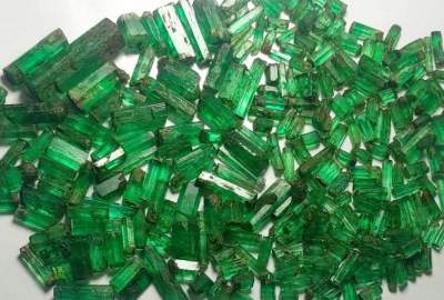 فروش ۷۴۶۴ قیراط زمرد استخراج شده از معادن پنجشیر به ارزش بیش از ۱۰۶ هزار دالر