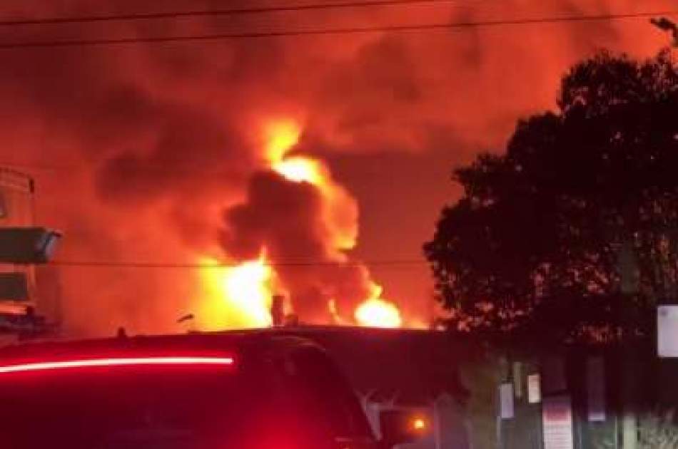 Massive explosion and fire at Chevron refinery in Los Angeles