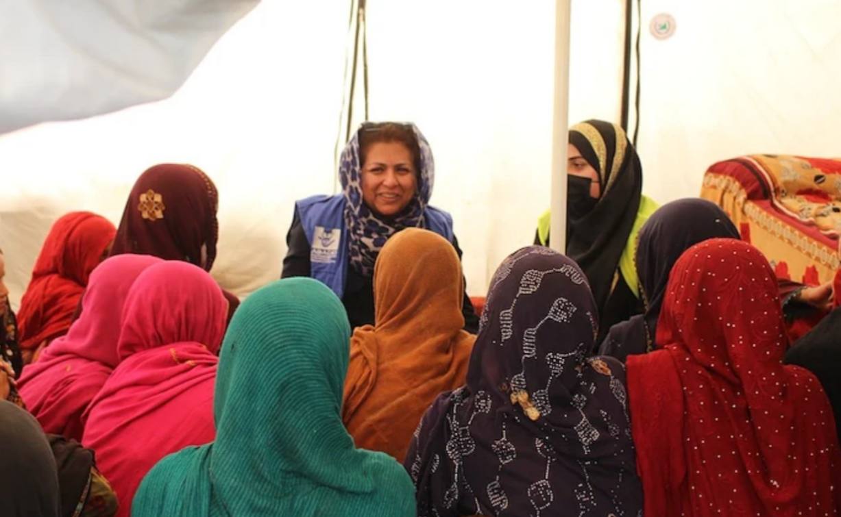 نیاز فوری به غذای گرم و آب پاک؛ هزاران خانواده آسیب‌دیده از زلزله زیر فشار شدید قرار دارند