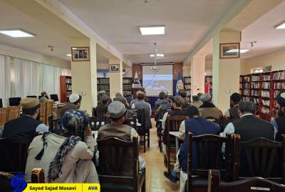 Holding a training course for government department spokespeople in Balkh