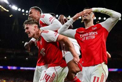 آرسنال يسحق أتلتيكو برباعية نظيفة؛ عرض هجومي مبهر للمدفعجية في ملعب الإمارات
