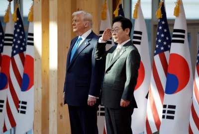 اجتماع آبيك في غيونغجو؛ كوريا الجنوبية تطلب من الولايات المتحدة تزويدها بوقود الغواصات النووية / الغموض يحيط بلقاء ترامب وكيم