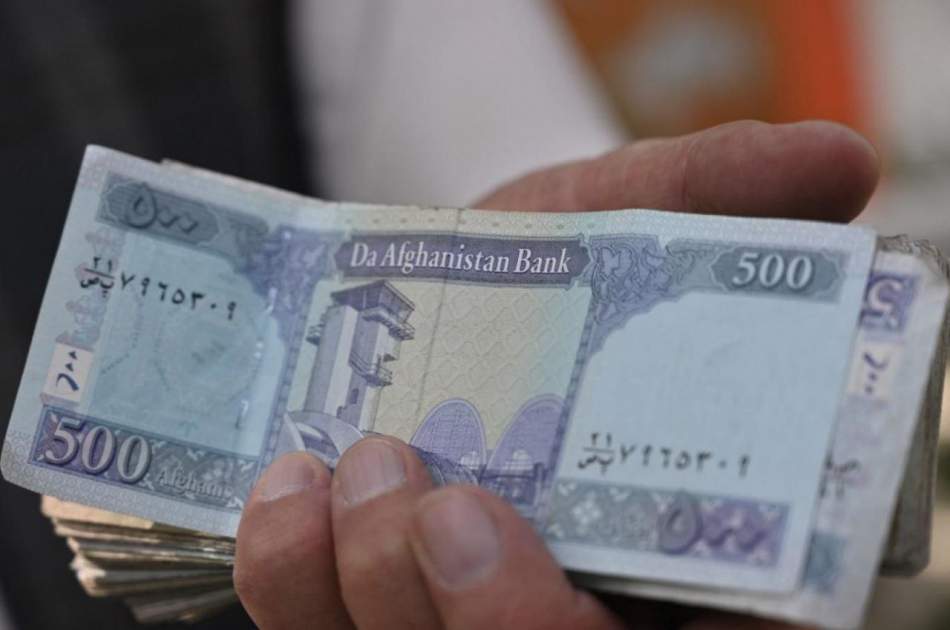 توزیع کمک نقدی ماهانه برای ۳۳۵ کارگر و ۵۰ خانواده در ولسوالی گلستان فراه