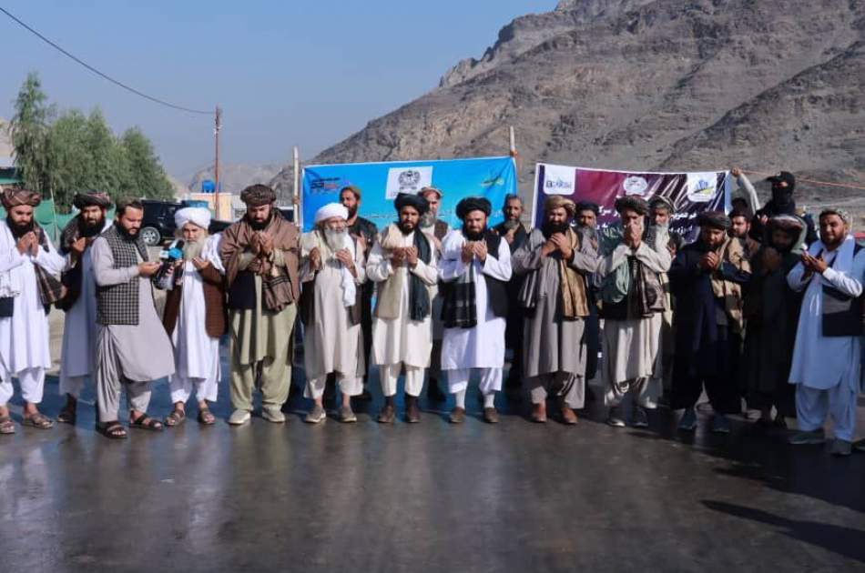 د ننګرهار په عمري تورخم کمپ کې د ۳۰ میلیونه افغانیو په لګښت د سړک او استنادي دیوال پرانیستل