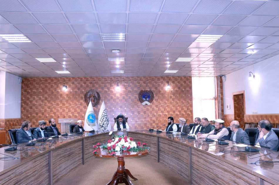 استادان طبی جایگاه علمی مهمی دارند؛ به حقوق و امتیازات مسلکی آن‌ها توجه شود