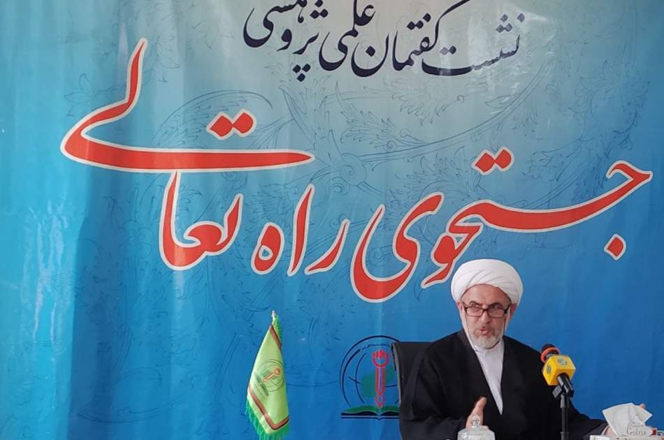 بازگشت به روحیه جهادی راه پیشرفت جامعه است / عمل جهادی یعنی تلاش خالصانه، مقابله با موانع و توکل به خدا