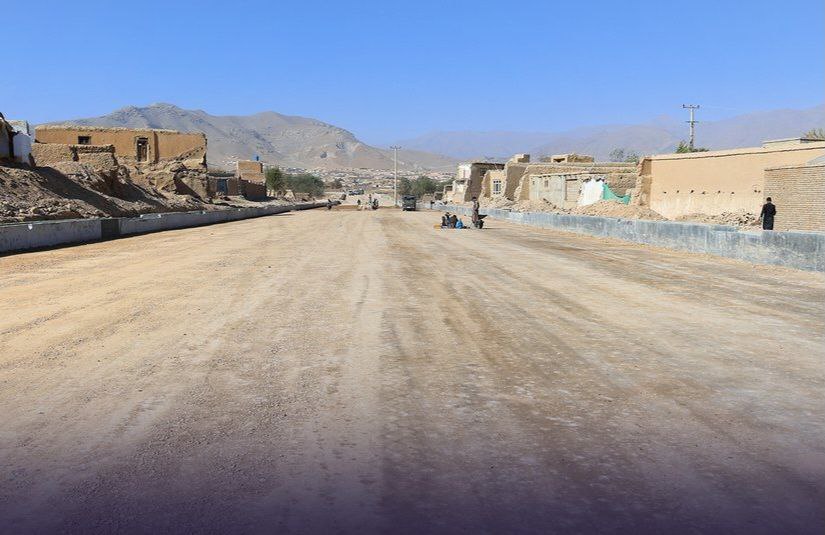 جریان کار ساختمان بخش چهارم سرک گلباغ در کابل