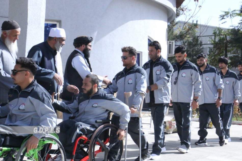 فريق كرة السلة على الكراسي المتحركة المكون من 16 شخصاً من أفغانستان توجه إلى تايلاند
