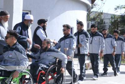 فريق كرة السلة على الكراسي المتحركة المكون من 16 شخصاً من أفغانستان توجه إلى تايلاند