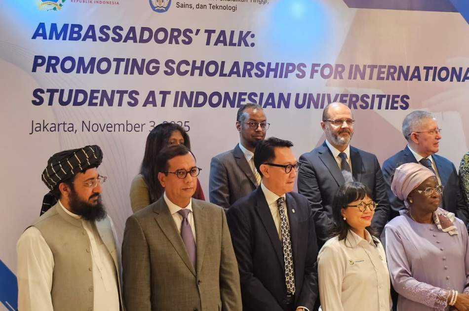 په جاکارتا کې د افغانستان شارژدافیر د بورسونو د ترویج په غونډه کې برخه اخلي