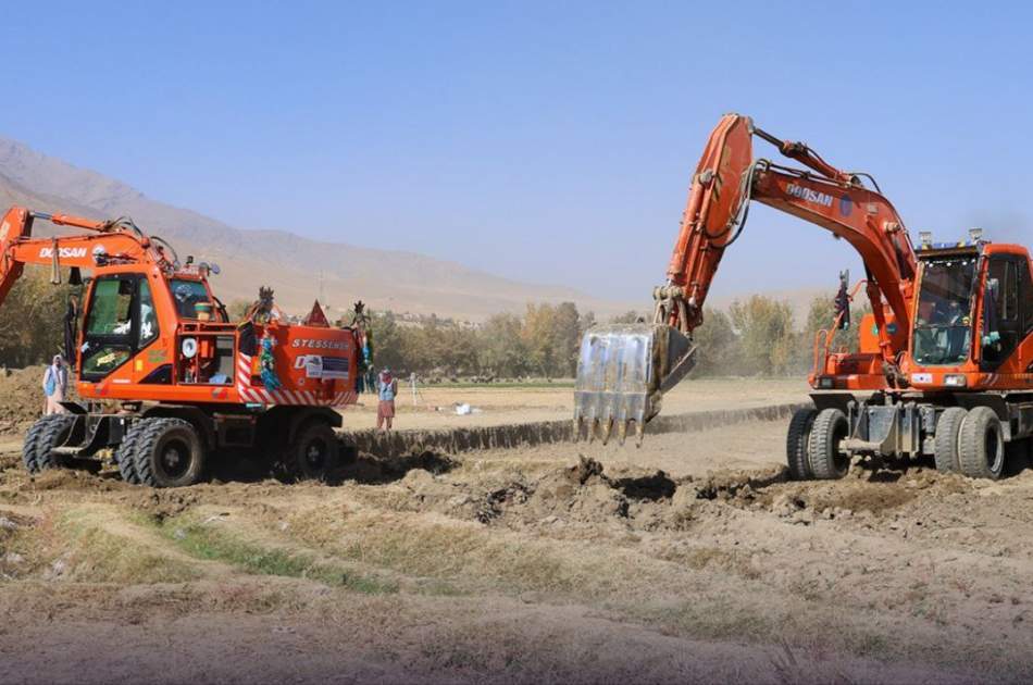 د کابل د ګلباغ سړک د دریمې برخې د جوړولو کار روان دی، چې اوږدوالی یې له ۵ کیلومترو څخه زیات دی