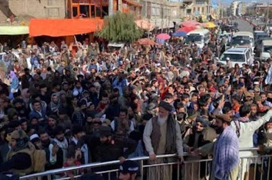 د پکتیا اوسیدونکي د ملي ۱۷ کلنو فوټسال ټیم ​​لوبغاړو ته تود هرکلی وايي