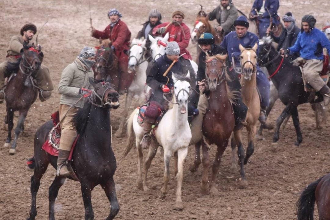 آغاز مسابقات بزکشی با حضور 120 چاپنداز در ولایت بلخ  