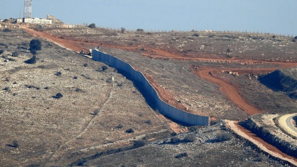 ساخت دیوار بتنی اسرائیل در عمق خاک لبنان؛ عبور از خط آبی و نقض صریح آتش‌بس