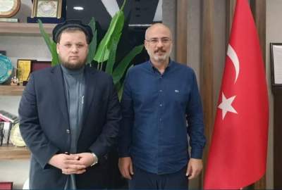 تجار أفغان يعرضون منتجات بلادهم في المعرض الدولي «حلال إكسبو» في تركيا