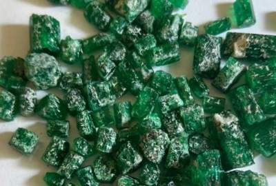 فروش بیش از ۵ هزار قیراط زمرد پنجشیر به ارزش ۱۹۰ هزار دالر