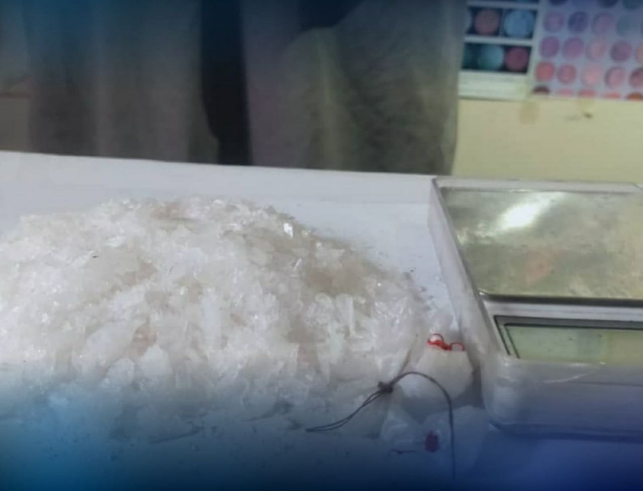 بازداشت ۳ نفر همراه با ۳۹۲ قرص مسکر و ۱۸۰ گرم شیشه در کابل