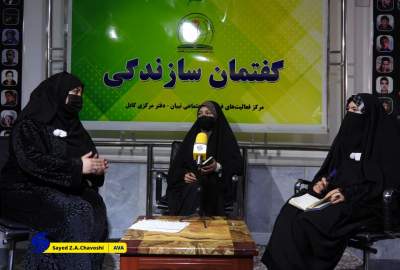 یکی از راه‌های بر قراری عدالت اجتماعی، رشد سطح علمی و دانایی زنان است